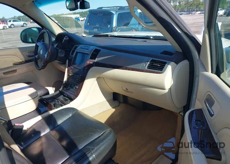 2007 Cadillac Escalade Standard z USA, uszkodzony, nr VIN 1GYEC63817R312426